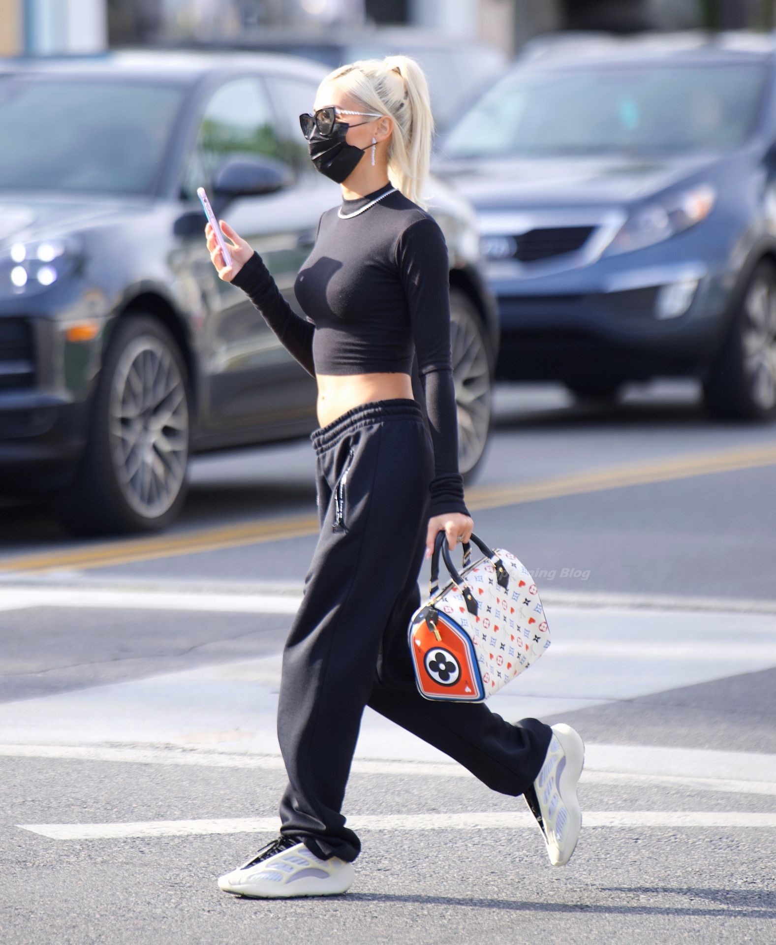 Pia Mia Displays Her Abs and Pokies in New York (20 Photos)