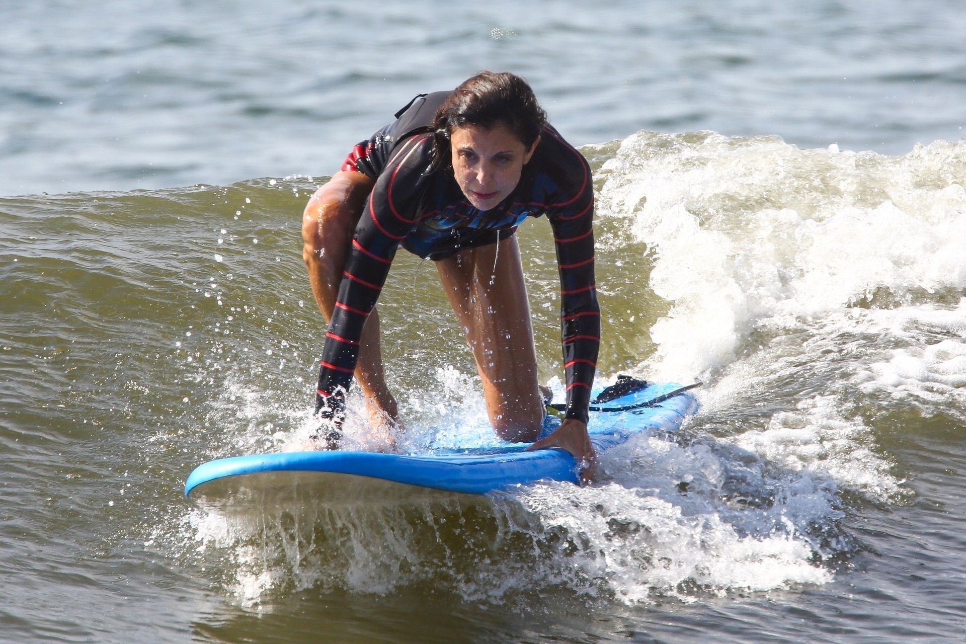 Surfs Up! Bethenny Frank
el Hits the Waves in The Hamptons (66 Photos)