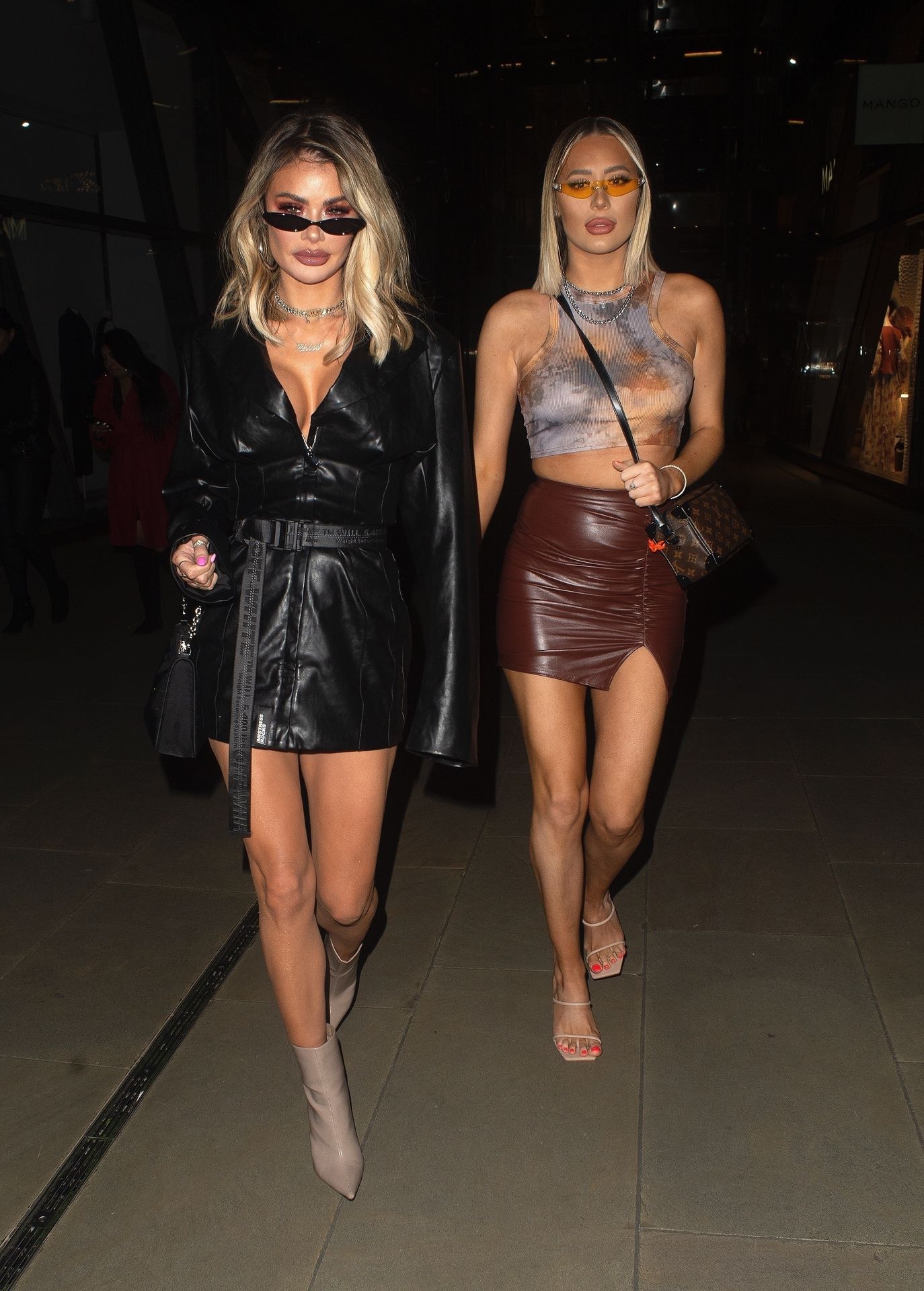 Sisters Demi & Chloe Sims Enjoy a Night in London (18 Photos)