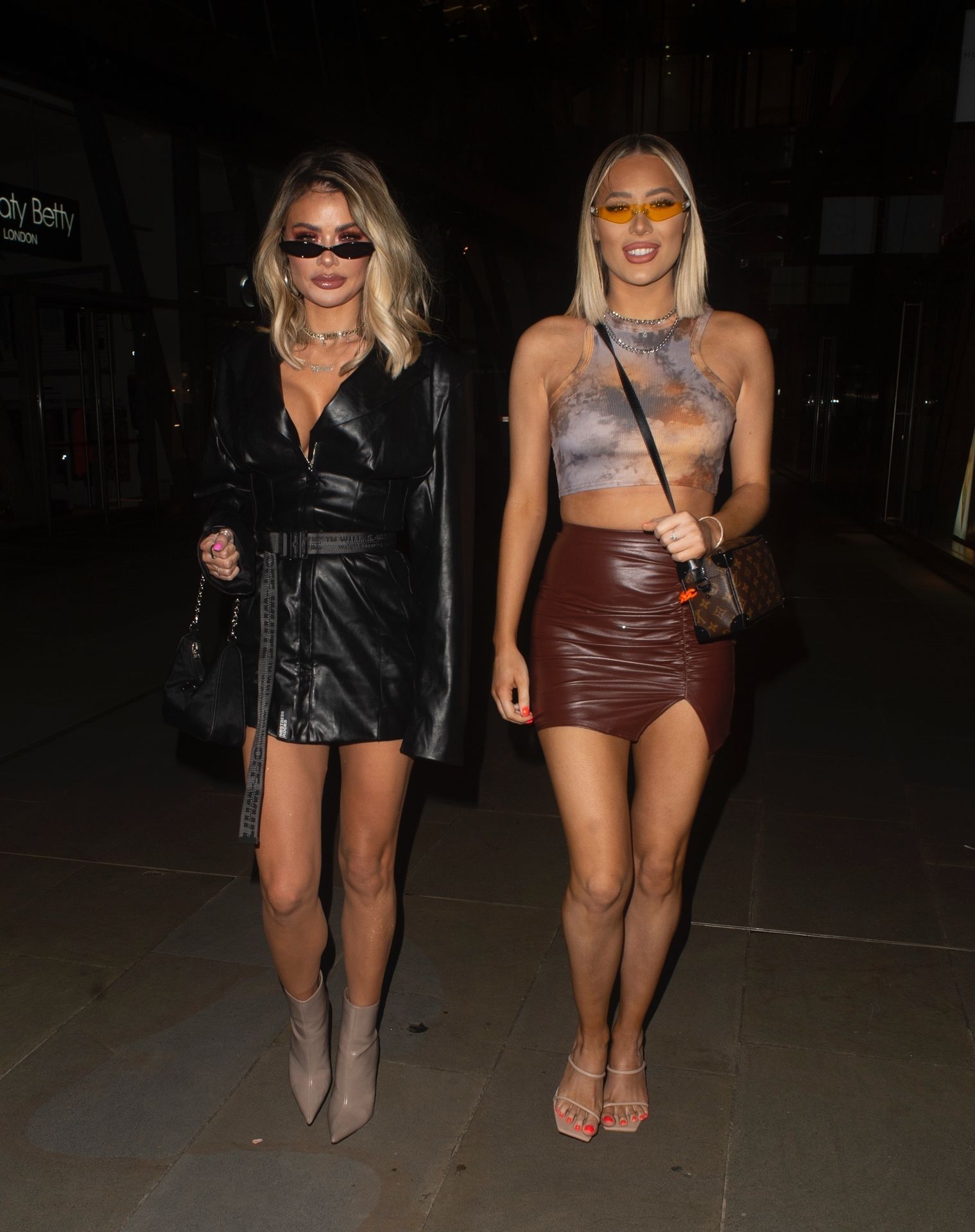 Sisters Demi & Chloe Sims Enjoy a Night in London (18 Photos)