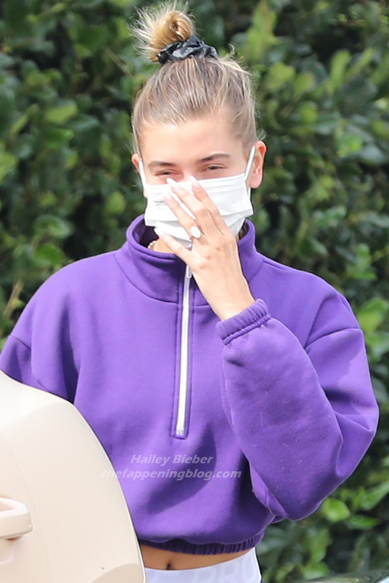 Sexy Hailey Bieber is Spotted Out in Beverly Hills (17 Photos)