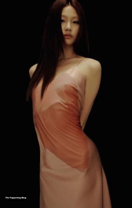 Squid Game Star HoYeon Jung Nude & Sexy Collection (41 Photos + Videos)