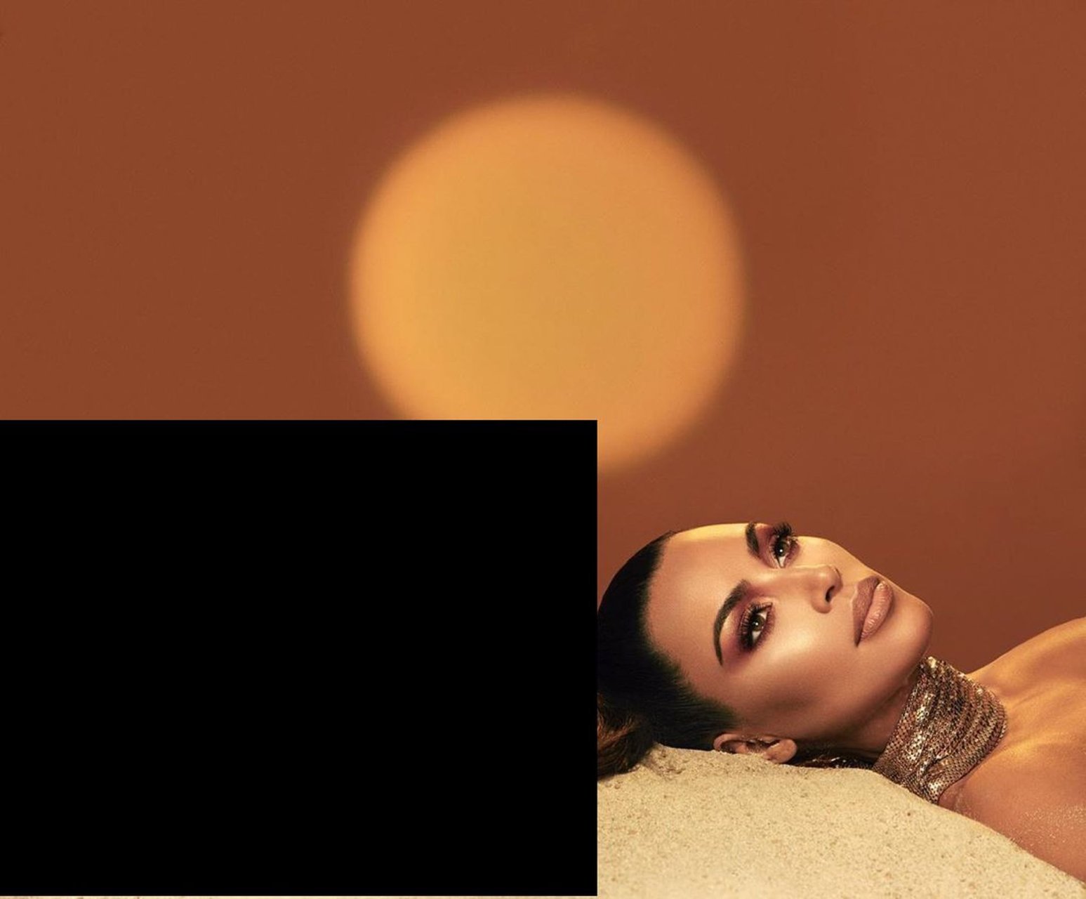 Vitiligo Brown Queen & Kim Kardashian Sexy (10 Photos)