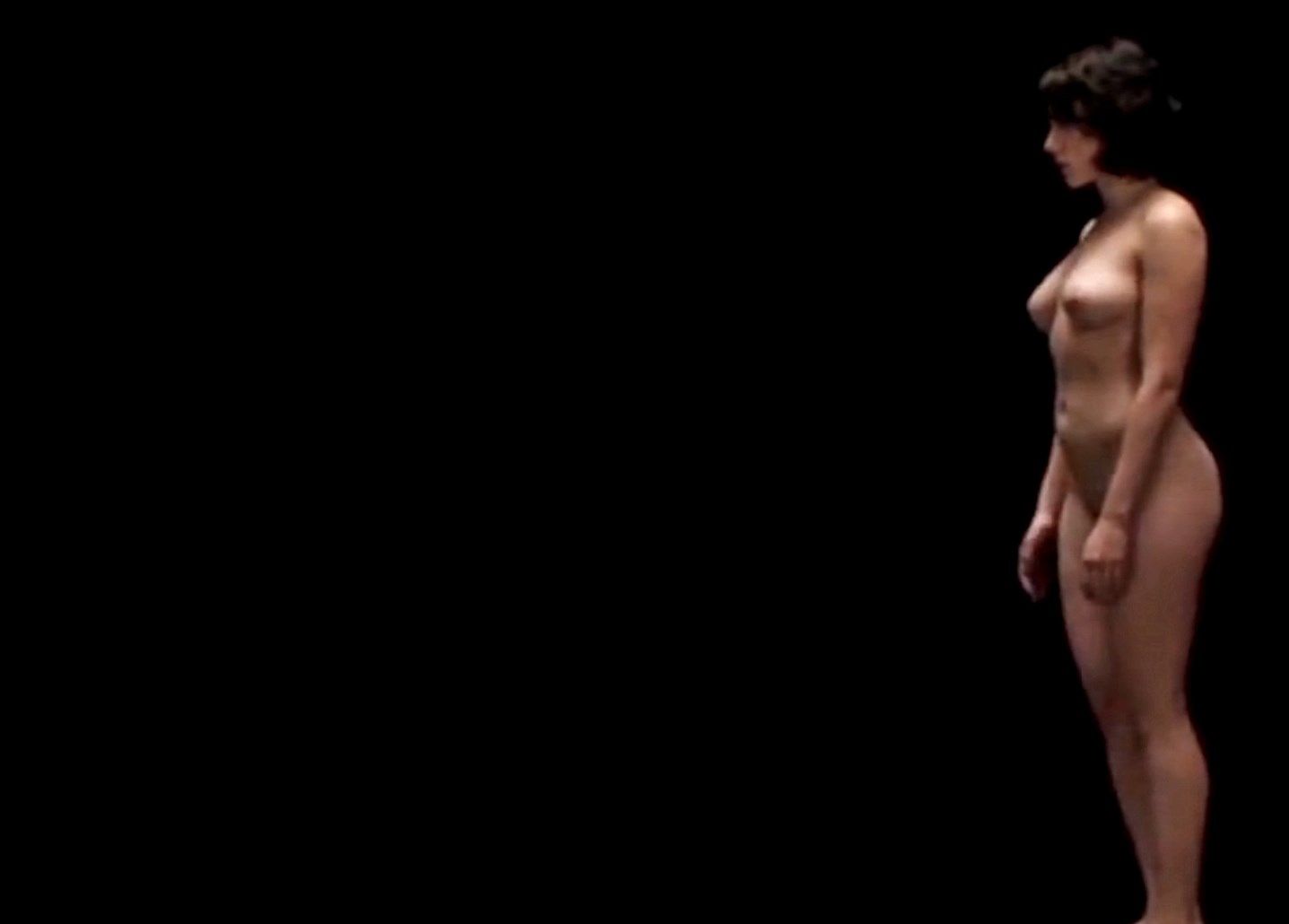 Scarlett Johansson Nude (8 Pics + Color-Corrected Video)