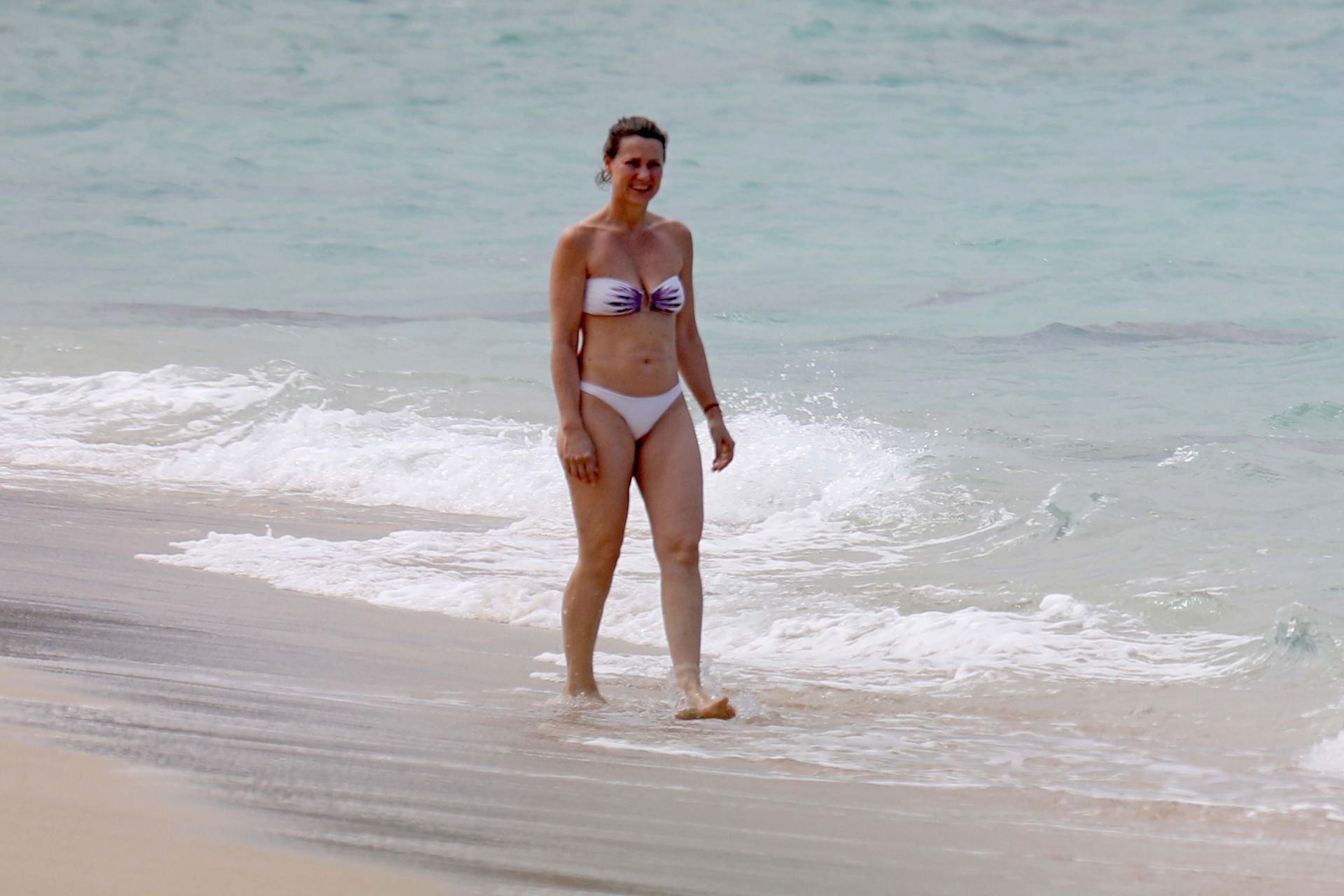 Princess Martha Louise Seen on Vacation in Hawaiis Northshore (41 Photos)