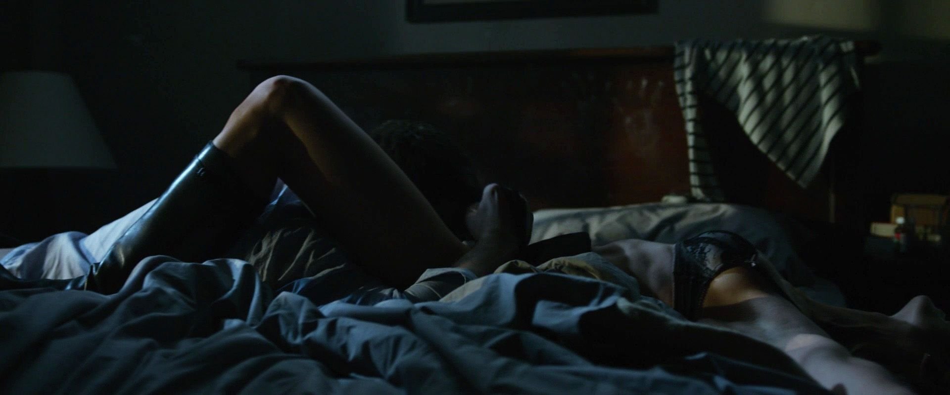 Rosamund Pike Nude  - Gone Girl (6 Pics + GIF & Video)