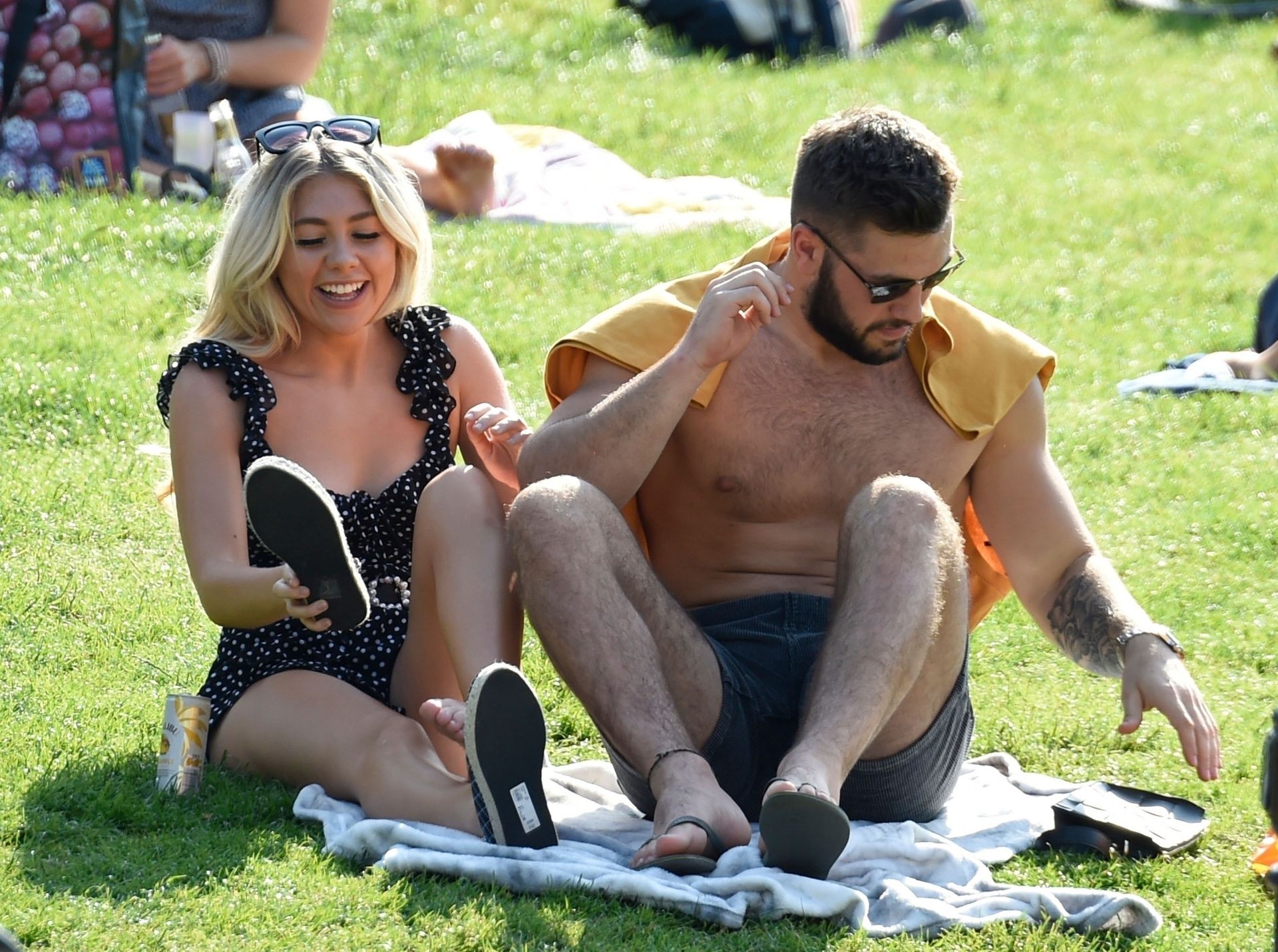 Sexy Paige Turley & Finn Tapp Pack on the PDA on a Picnic in Manchester (83 Photos)