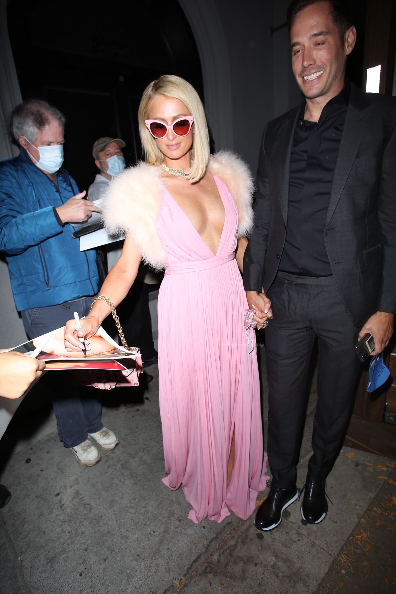 Pretty in Pink! Paris Hilton Arrives For Dinner at Craigs in WeHo (118 Photos)