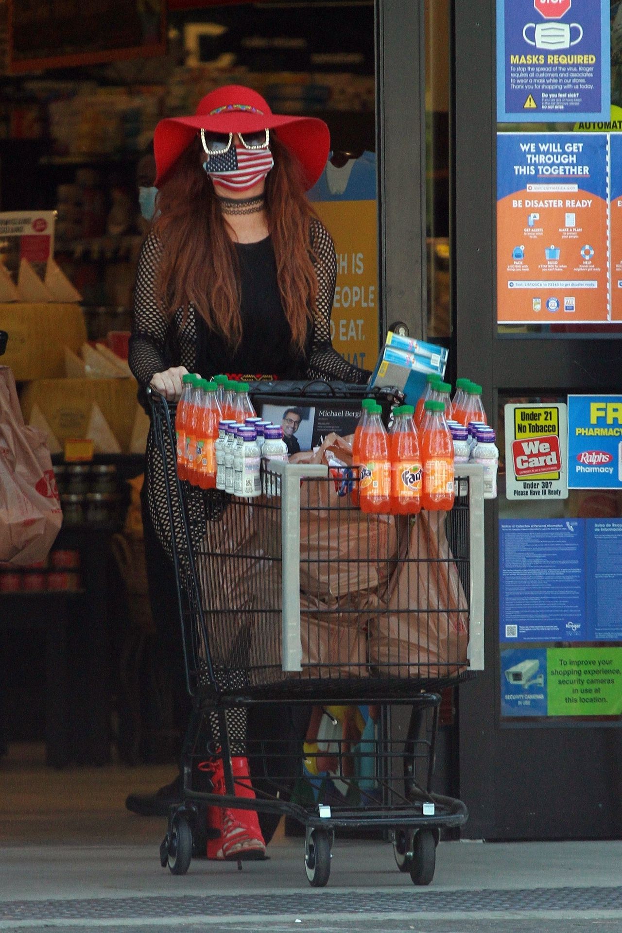 Sexy Phoebe Price Goes Grocery Shopping at Ralphs (64 Photos)