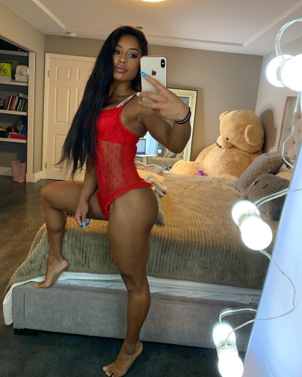 Qimmah Russo Sexy (132 Photos)