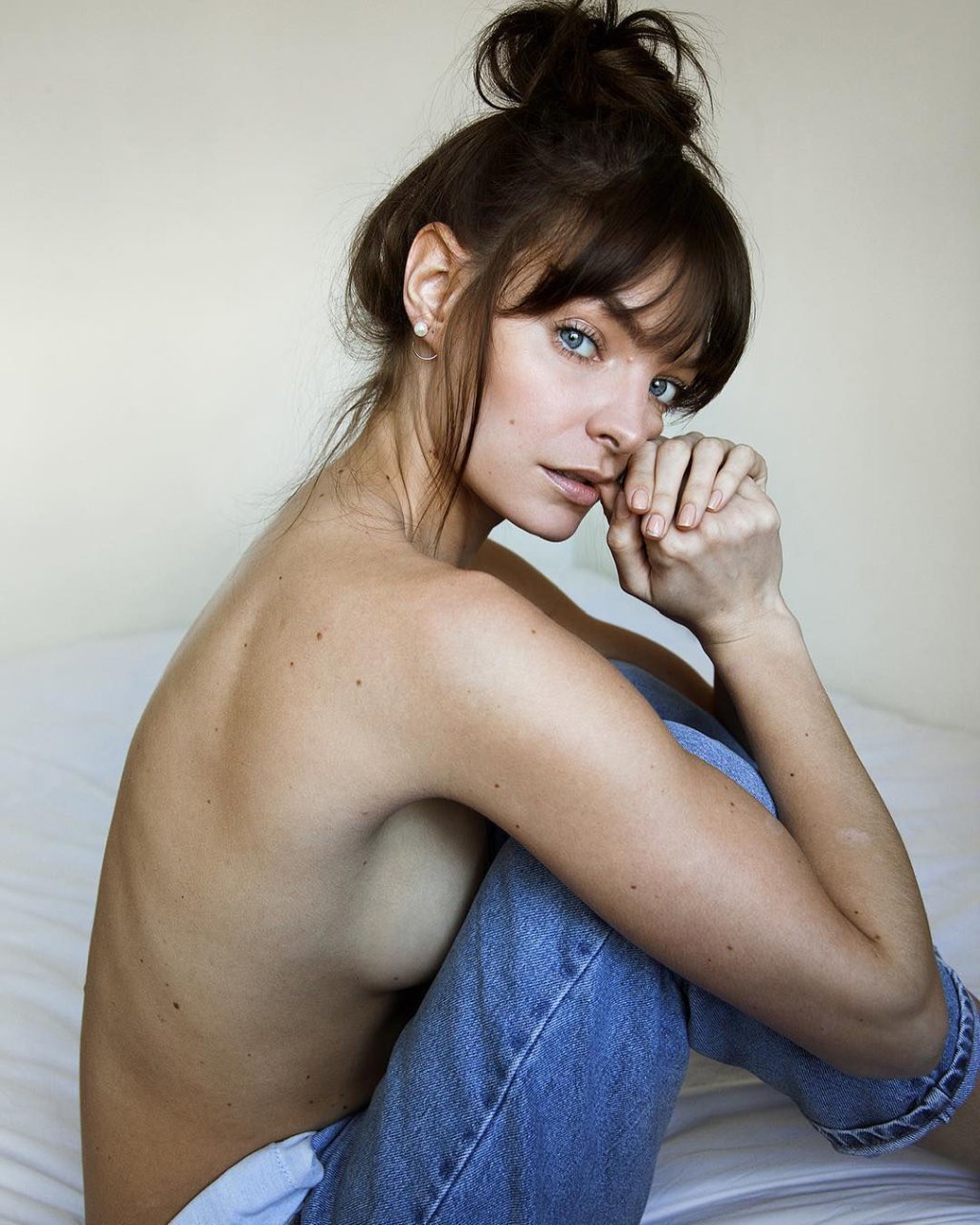 Rachel Joy Sexy & Topless (14 Photos)