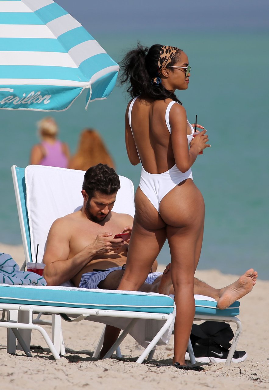 Rachel Lindsay Sexy (45 Photos)