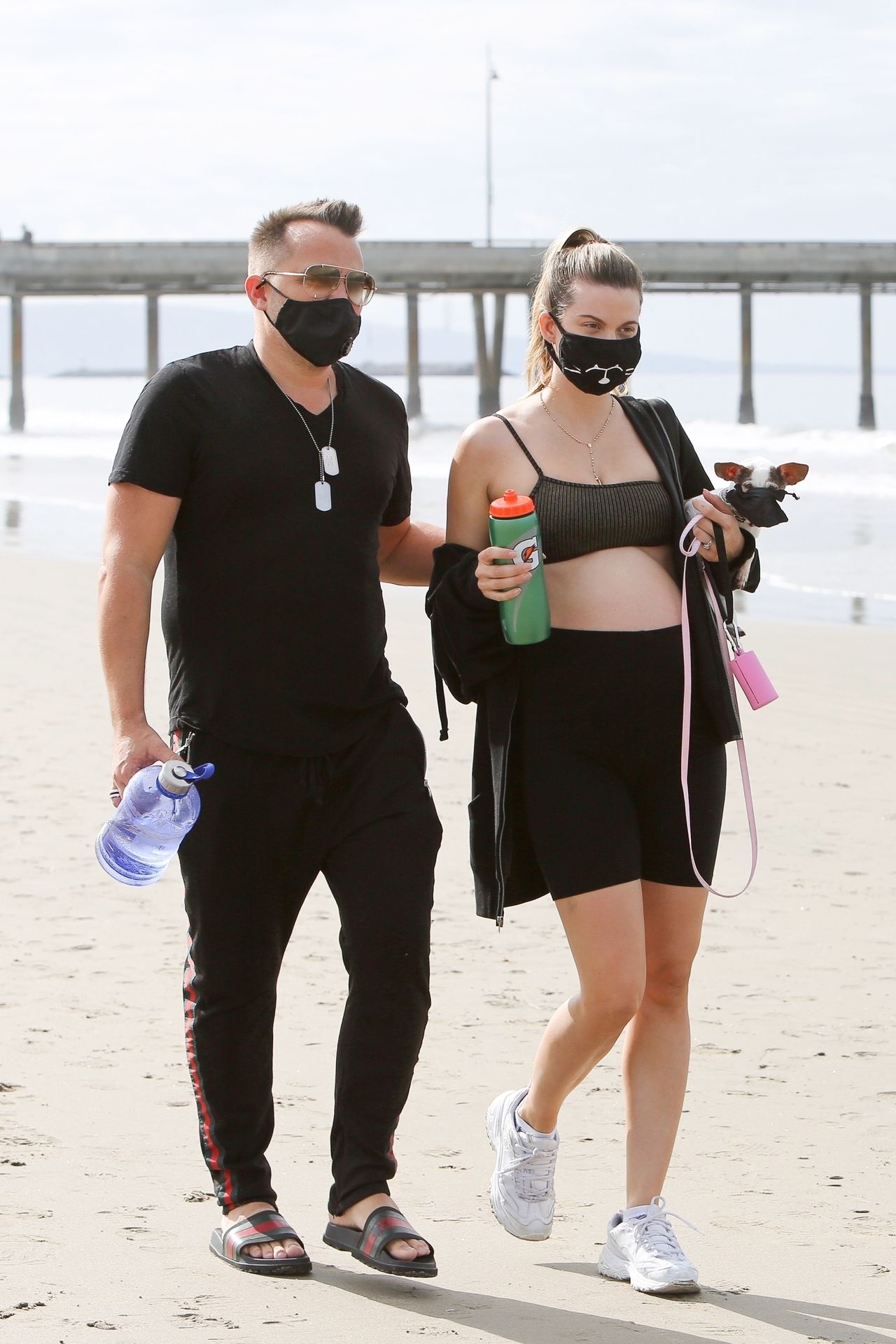 Rachel McCord Wears a Mask and Shows Off her Baby Bump at the Beach (15 Photos)