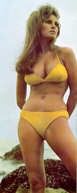 Raquel Welch Nude & Sexy Collection (51 Photos + Videos)