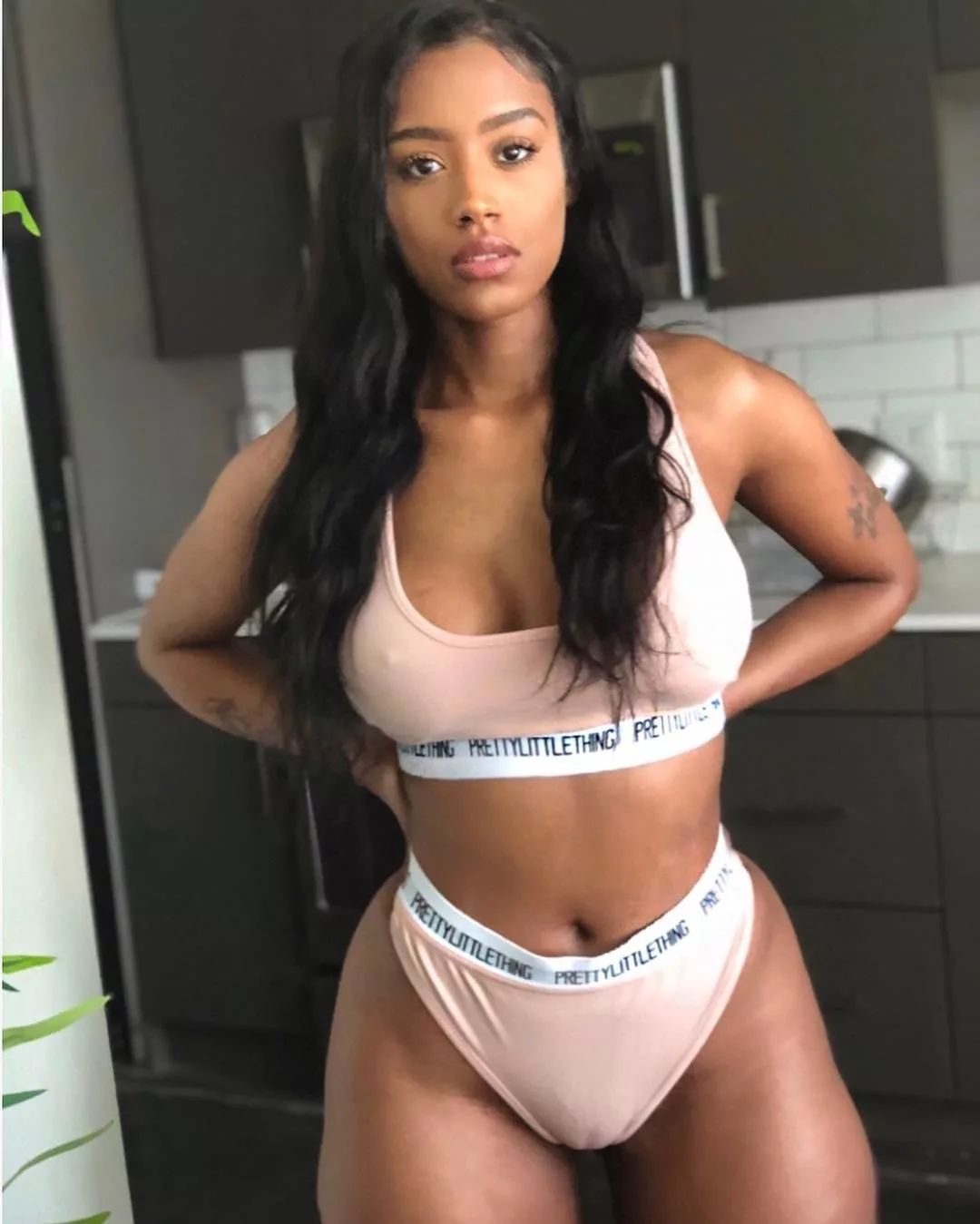 Raven Tracy Nude & Sexy Collection (41 Photos
+ Video)