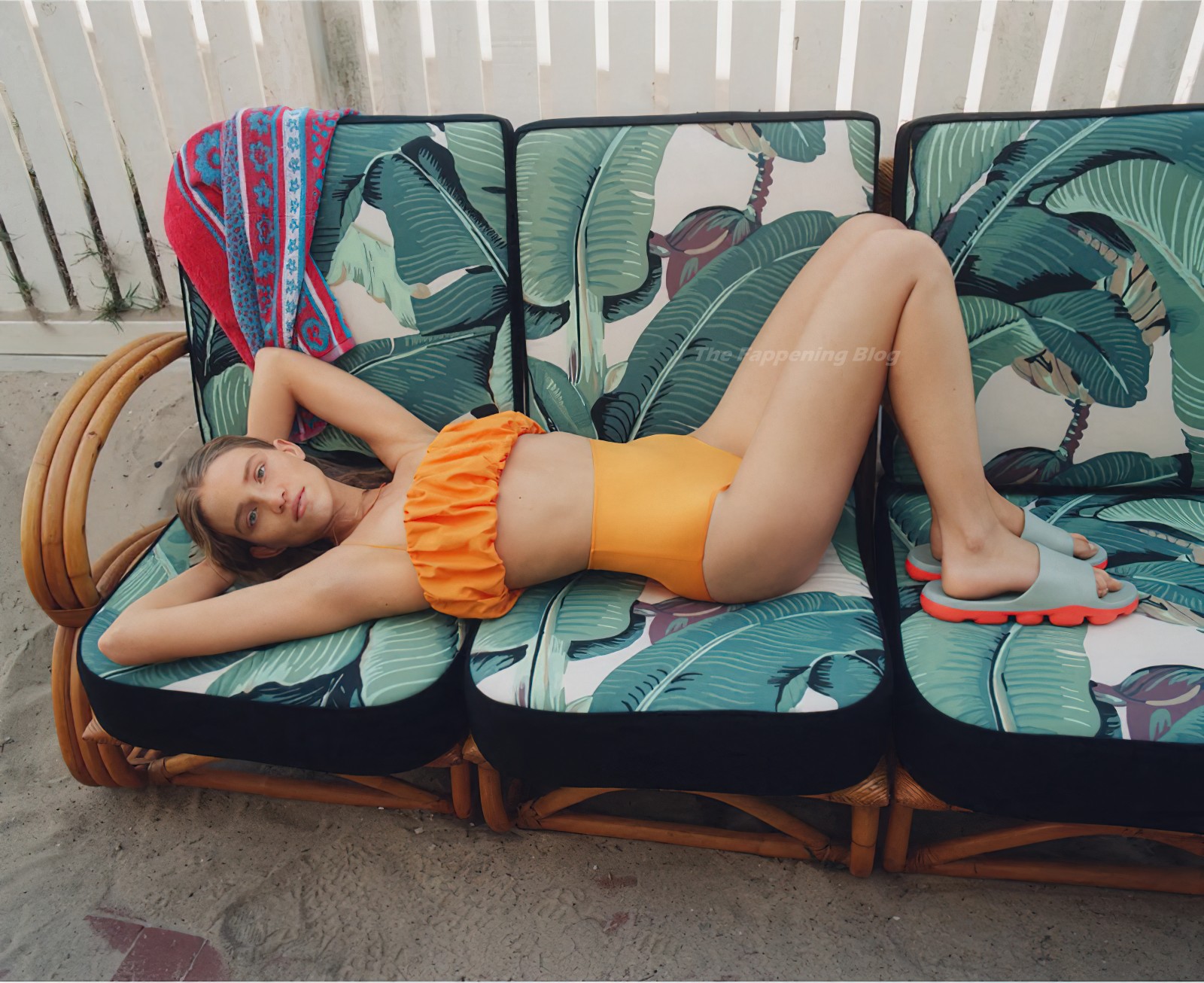 Rebecca Leigh Longendyke Poses for Zaras New Swimwear Campaign (5 Photos)
