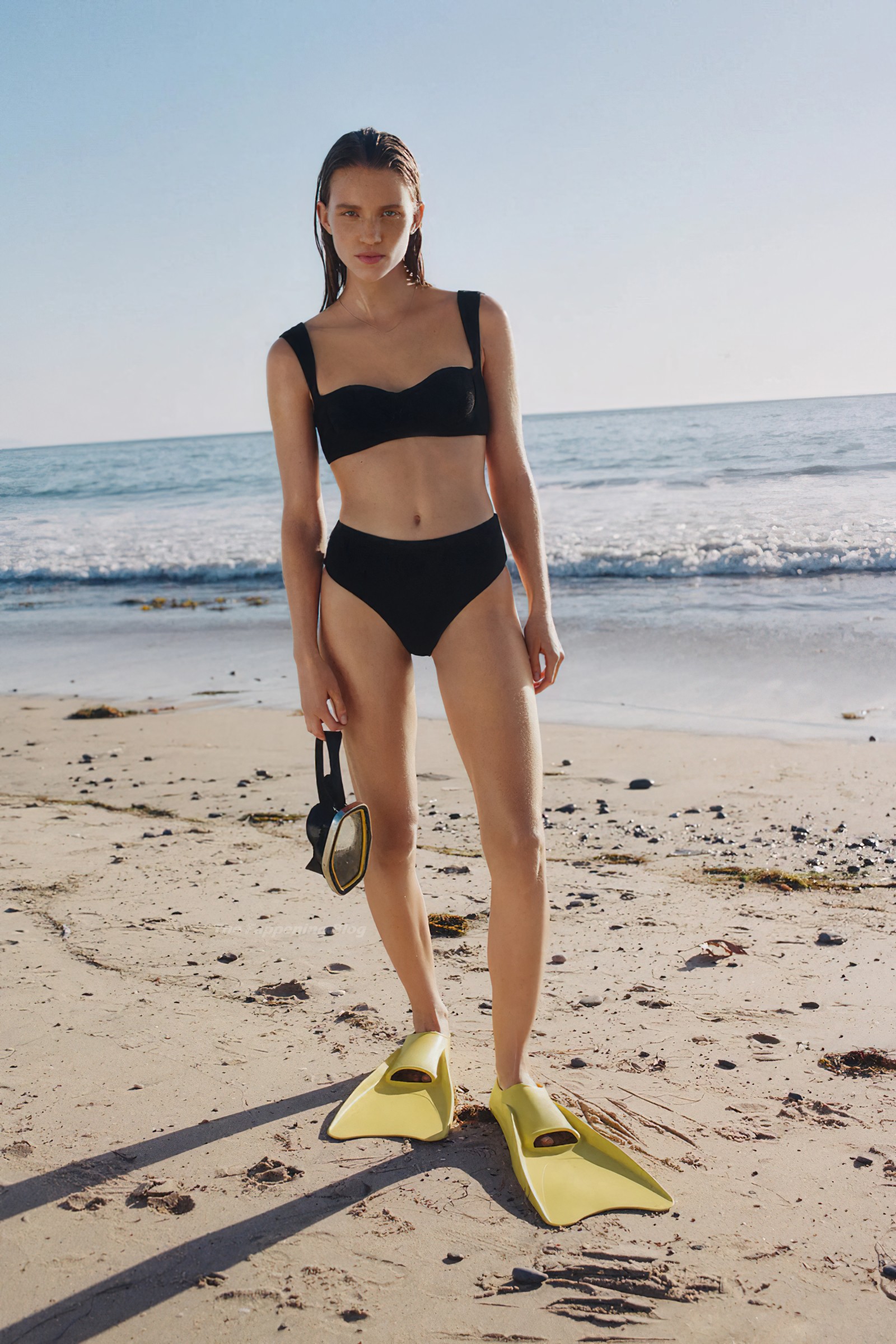 Rebecca Leigh Longendyke Poses for Zaras New Swimwear Campaign (5 Photos)