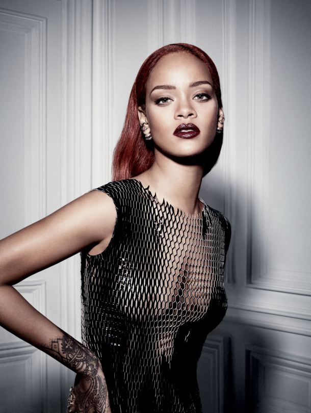 Rihanna Braless (12 Photos)