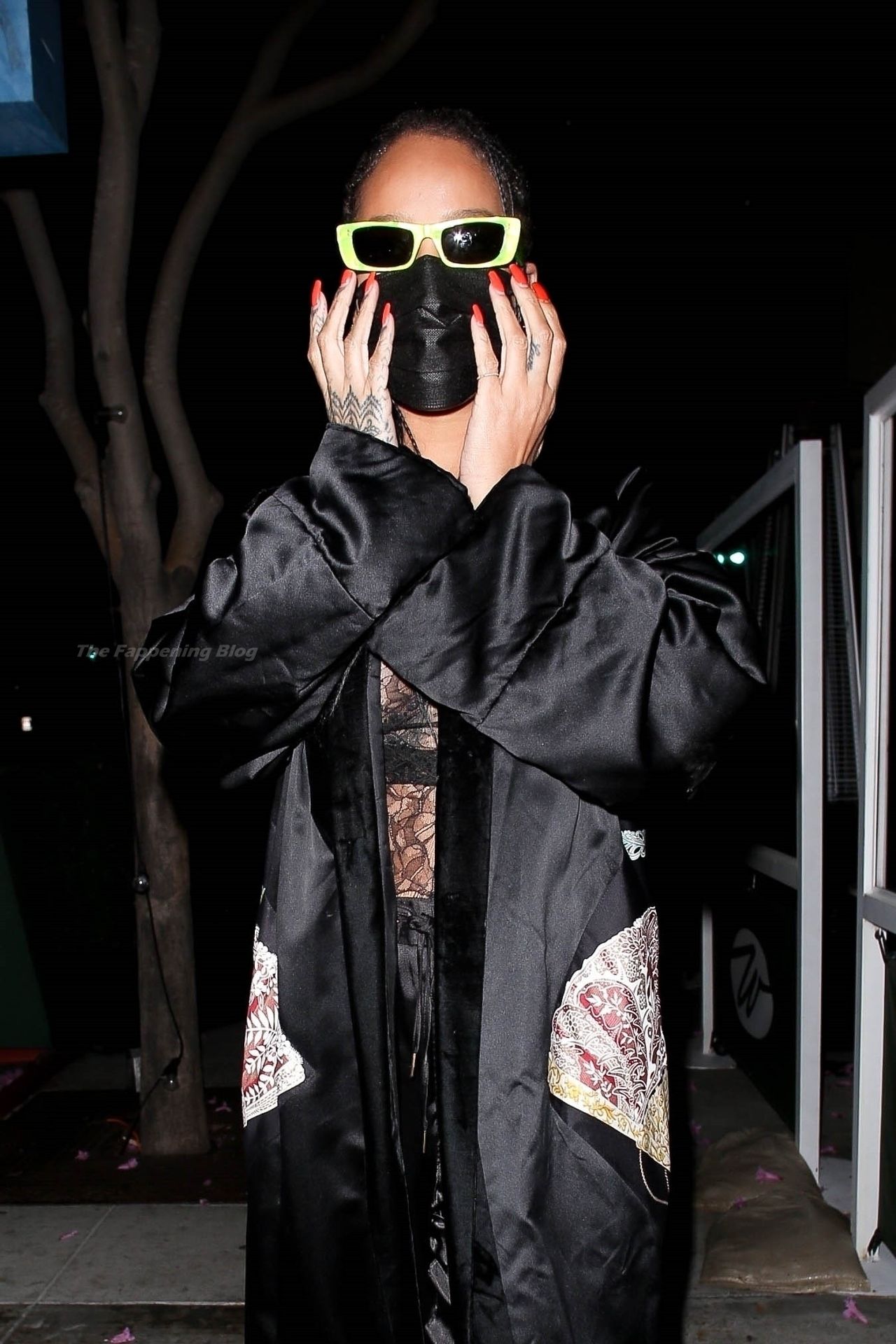 Rihanna Looks Fashionable While Grabbing Dinner at Wallys in Beverly Hills (77 Photos)