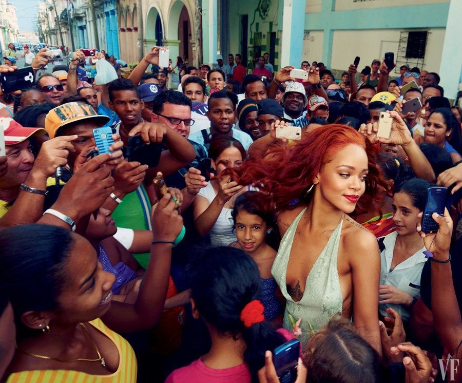 Rihanna Nude & Sexy (6 Photos)