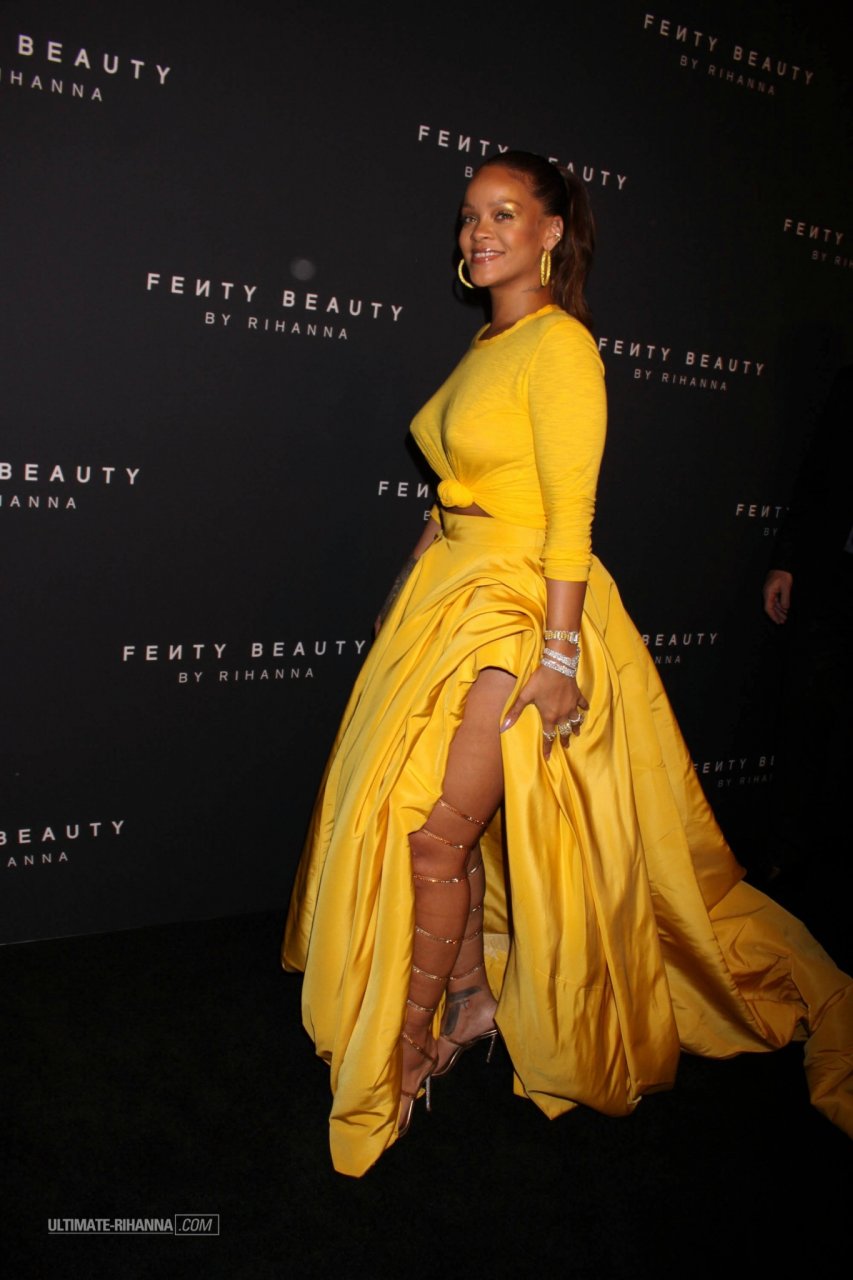 Rihanna See Through (48 Photos + Video) [Updated]