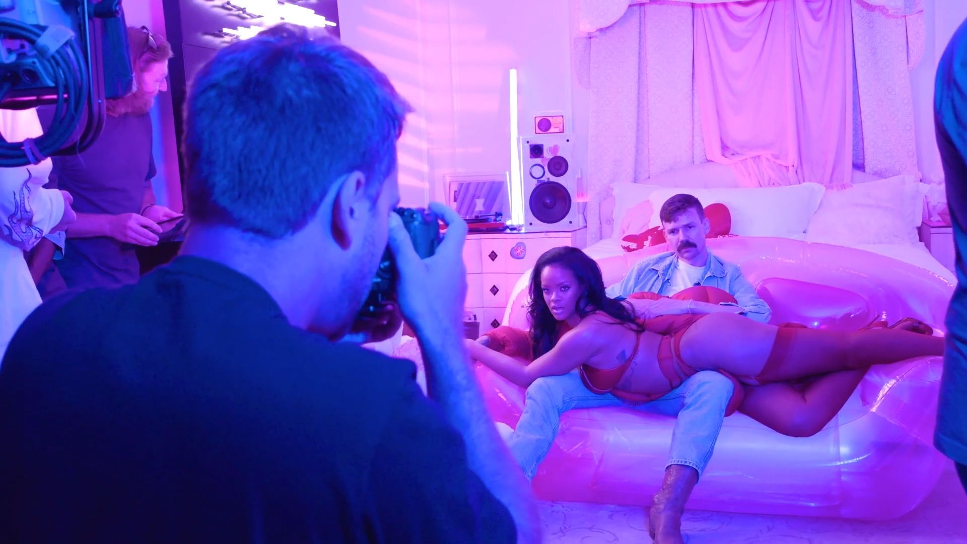 Rihanna Sexy (15 Photos + GIF & Video)