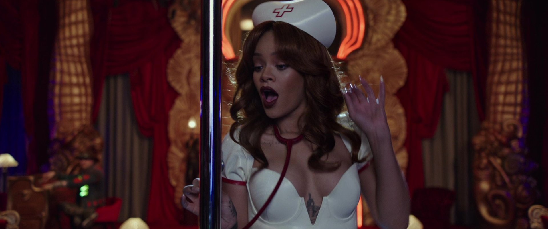 Rihanna Sexy (51 Pics + Gifs & Video)