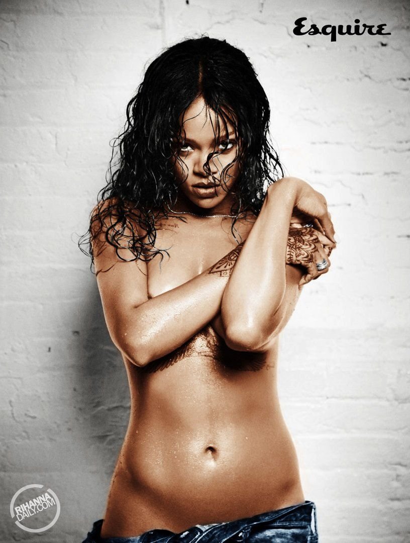 Rihanna Sexy and Topless (25 Photos)