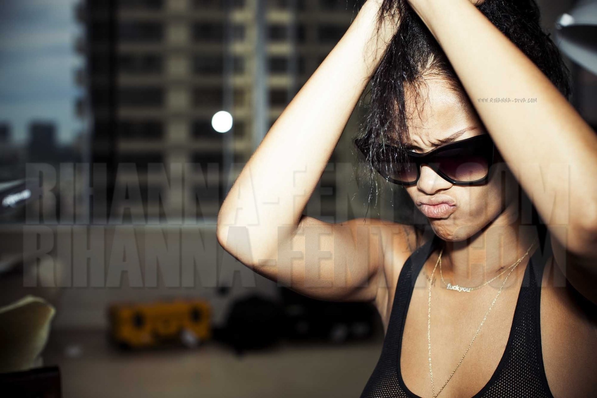 Rihanna Topless & Sexy (46 Photos + Video)