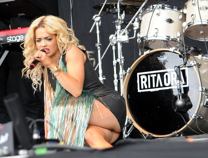 Rita Ora Ass (5 Photos)