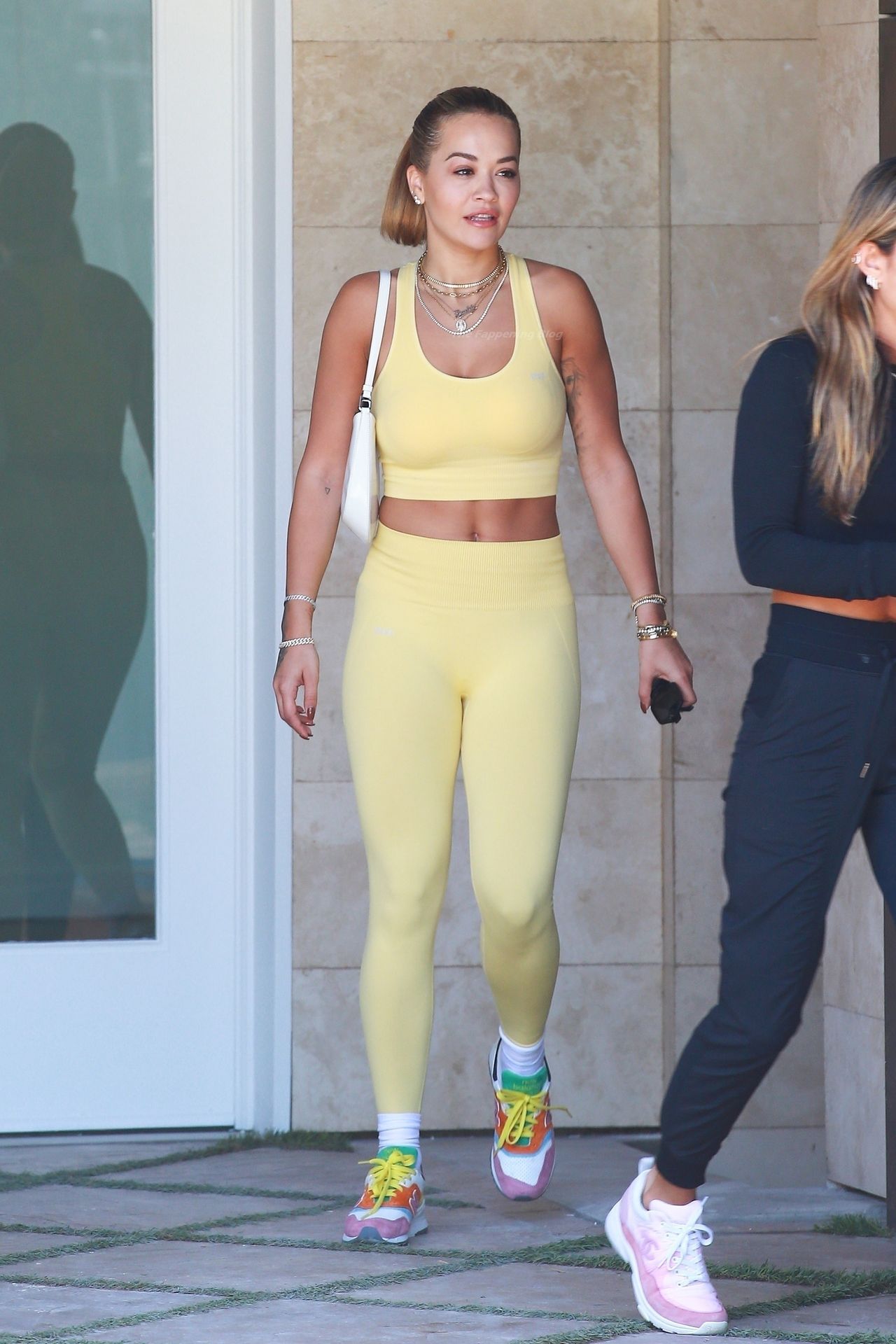 Rita Ora Flaunts Her Sensational Physique in All Yellow Gym Wear (44 Photos)