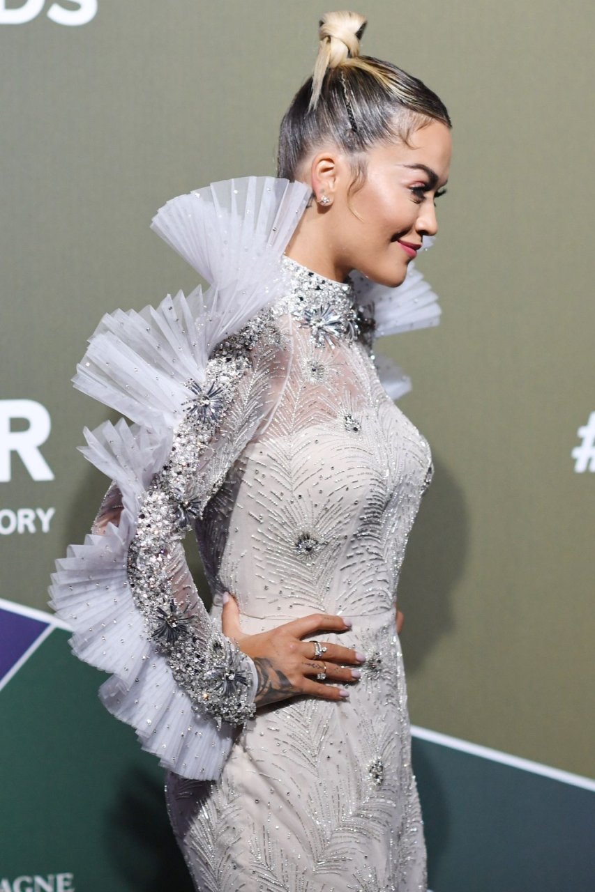 Rita Ora Sexy (38 Photos + Video)