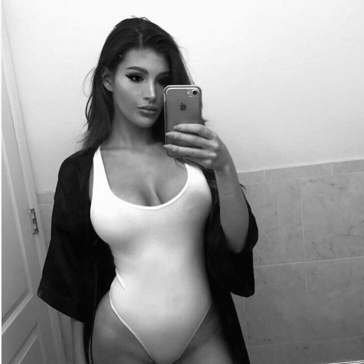 Rosana Hernandez Nude & Sexy (300 Photos)