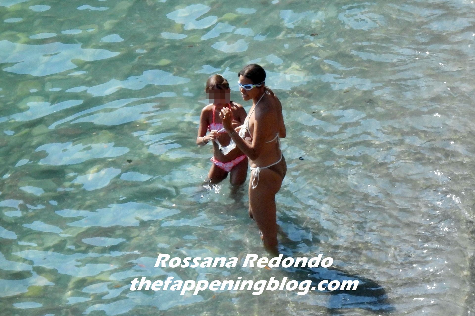 Rossana Redondo Is Seen on Holiday in Ligurien (5 Photos)