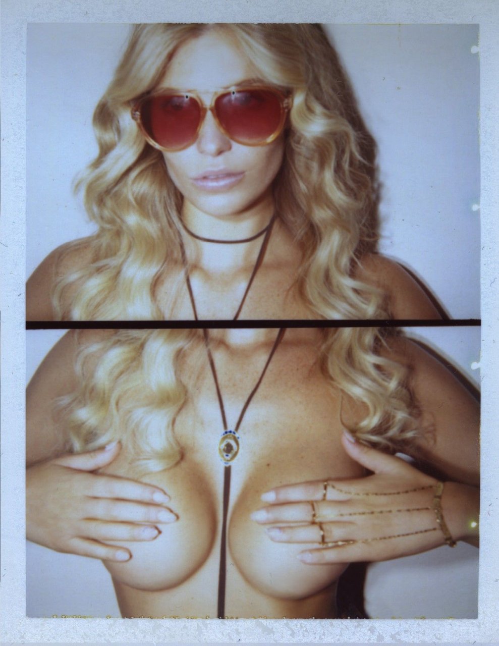 Samantha Hoopes Sexy & Topless (12 Photos)