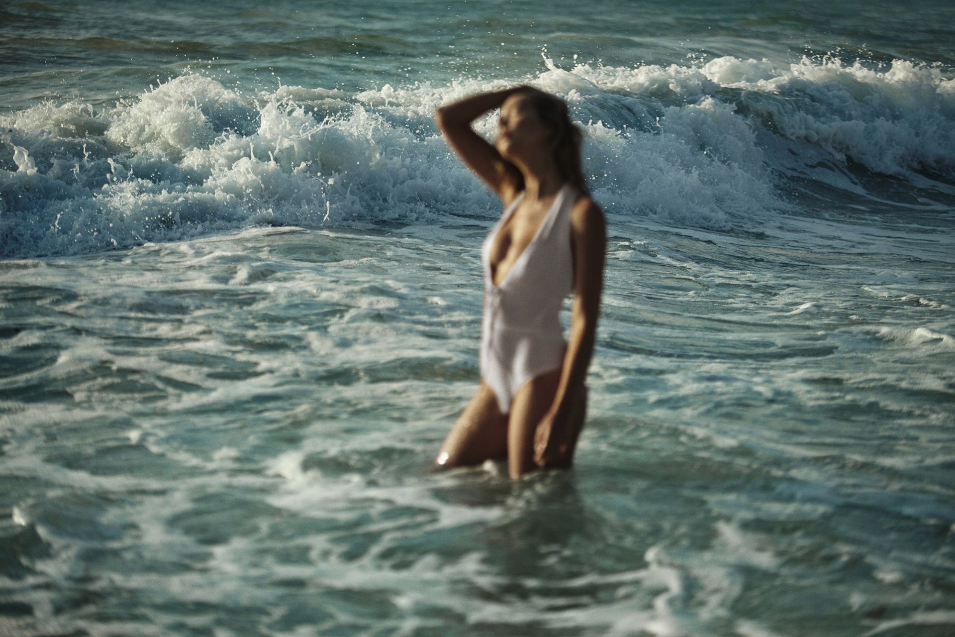 Sandra Kubicka Sexy & Topless (16 Photos + Video)
