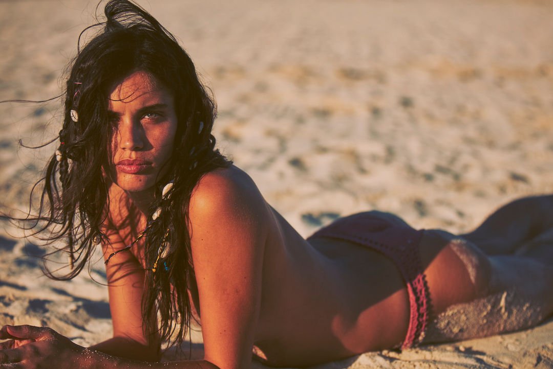 Sara Sampaio Nude & Sexy (22 Photos)