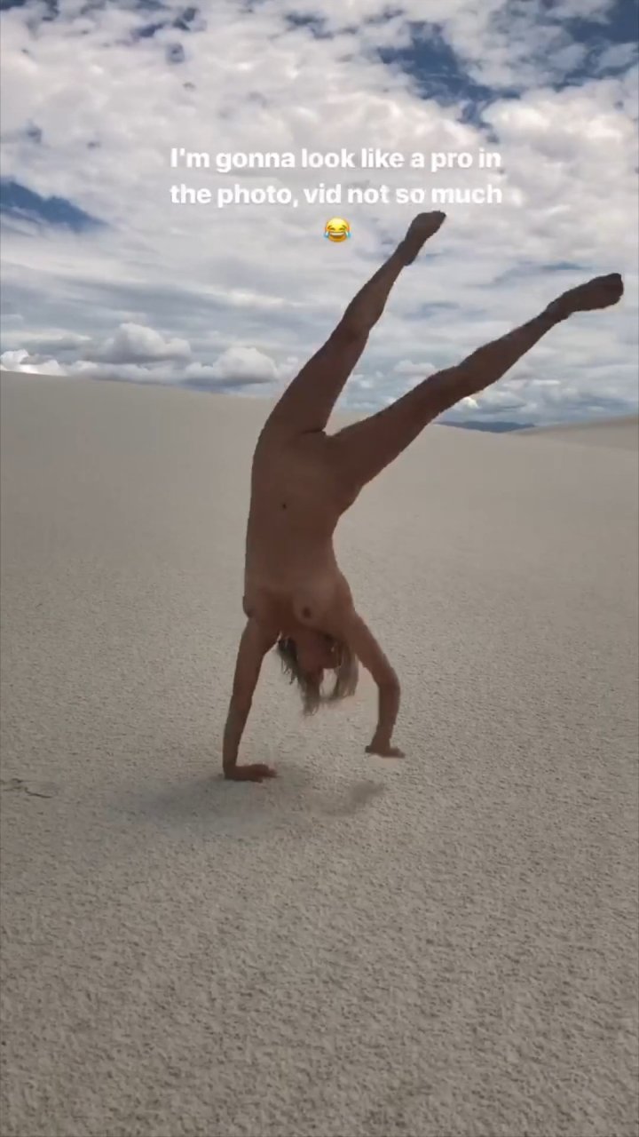 Sara Underwood Naked (25 Pics + GIFs & Video)