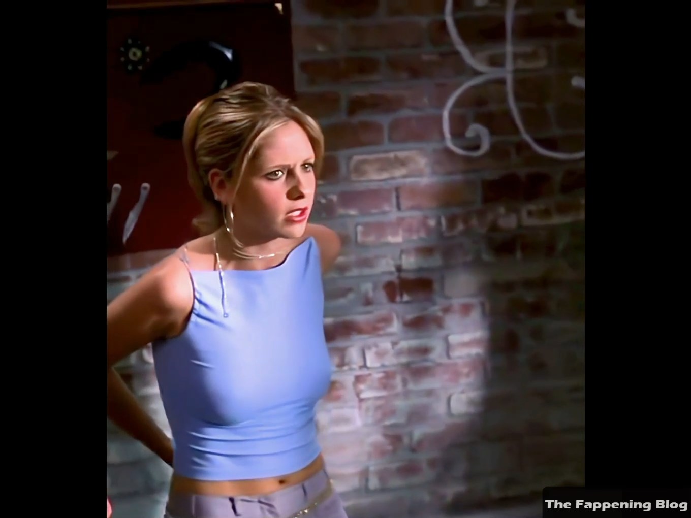 Sarah Michelle Gellar Sexy  - Buffy (19 Pics + Enhanced Video)