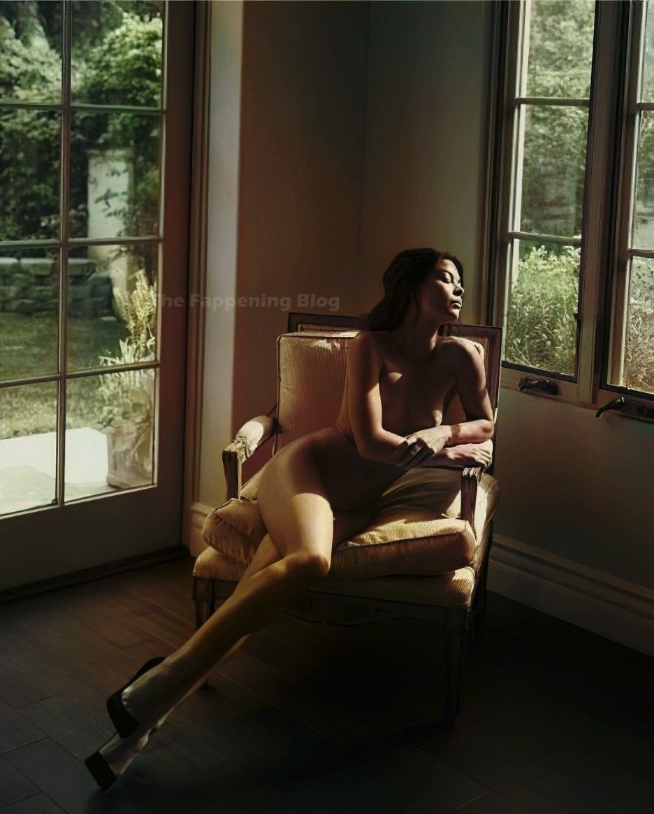 Scarlett Byrne Nude  - Playboy USA (13 Colorized Photos)