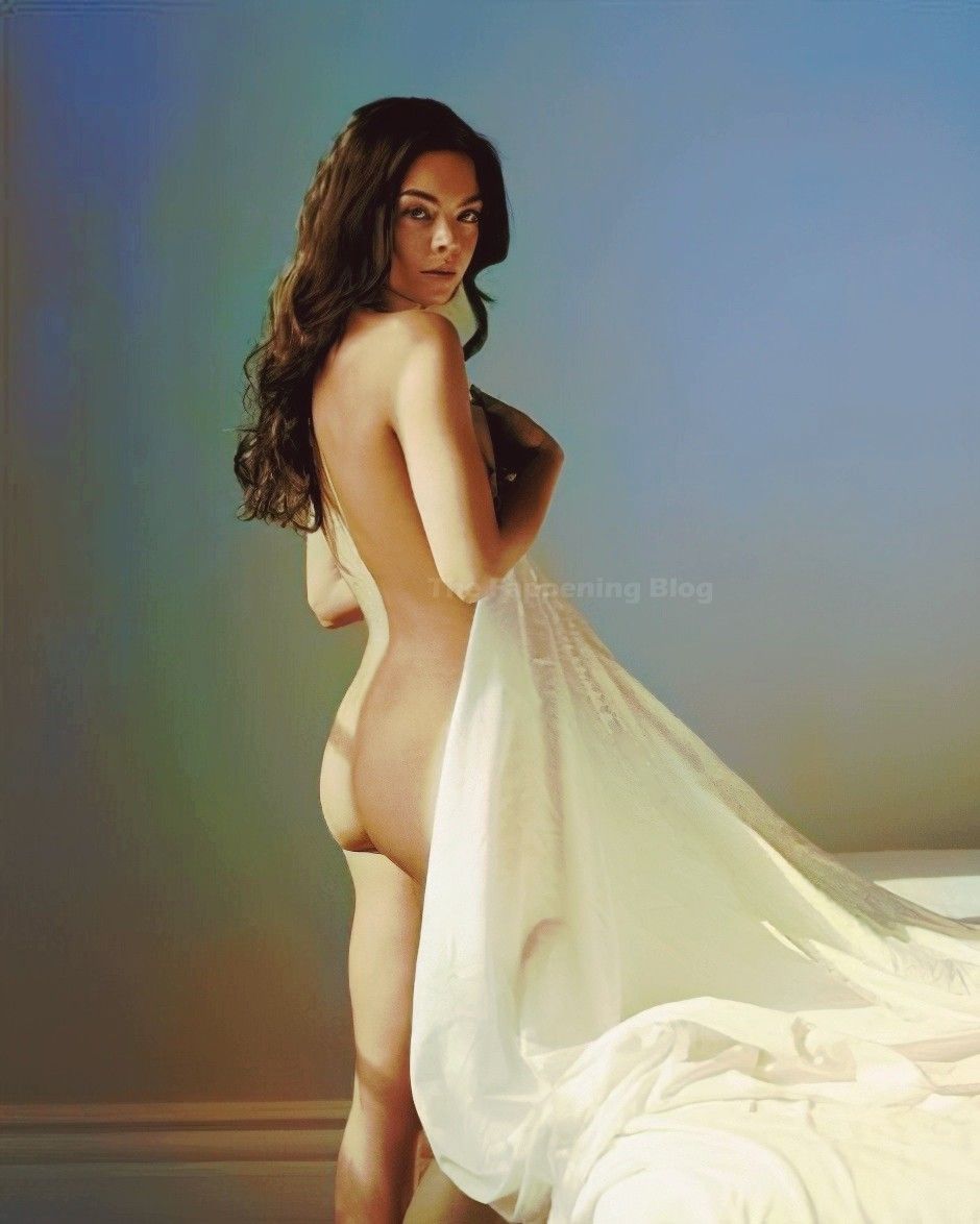 Scarlett Byrne Nude  - Playboy USA (13 Colorized Photos)