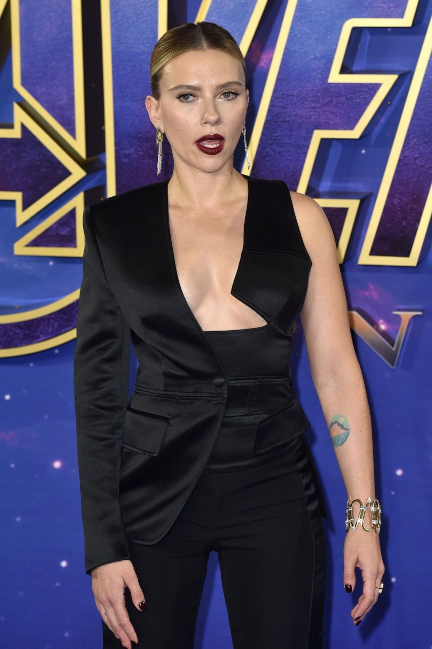 Scarlett Johansson Sexy (39 Photos)