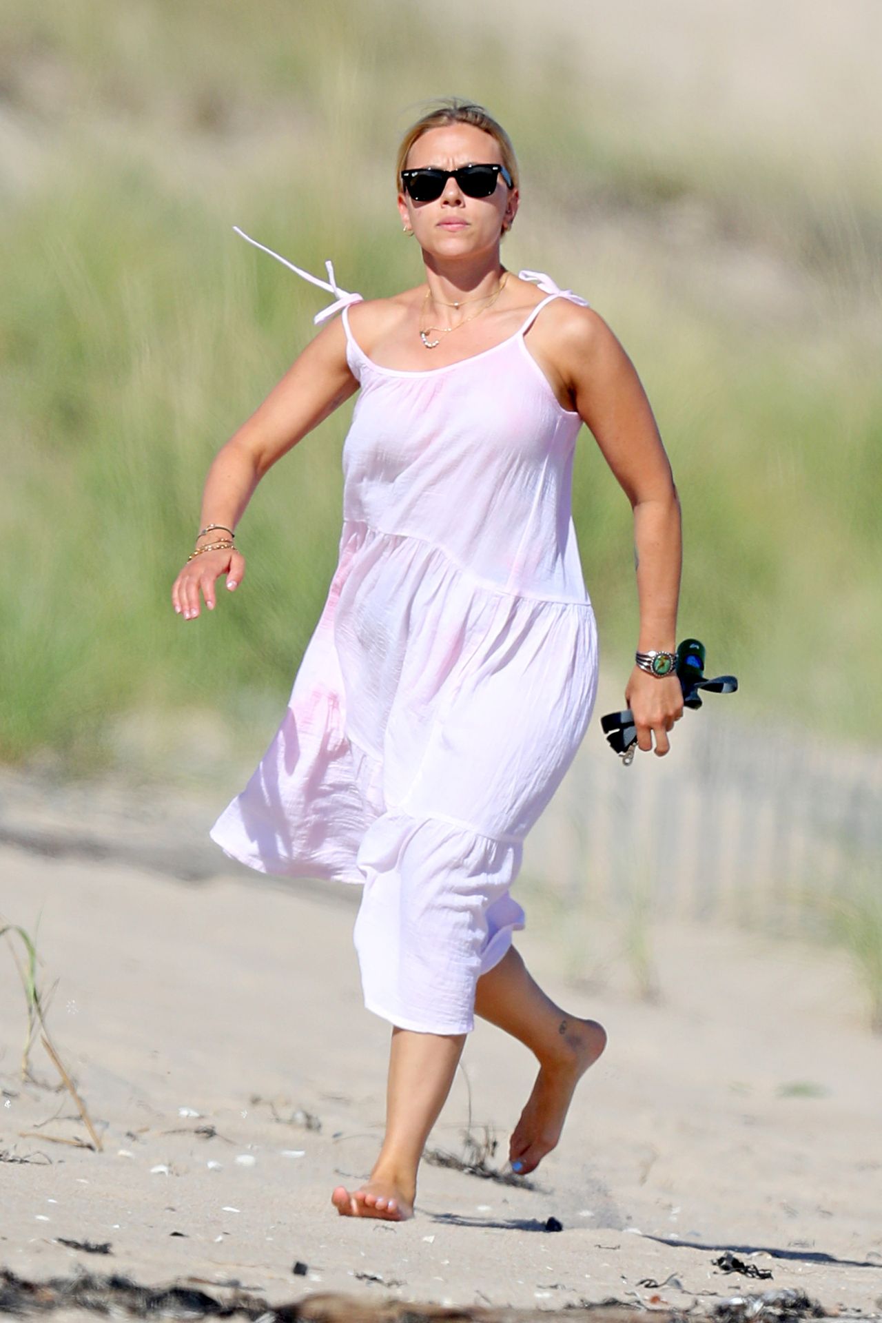 Scarlett Johansson is Spotted on the Beach in The Hamptons (33 Photos)