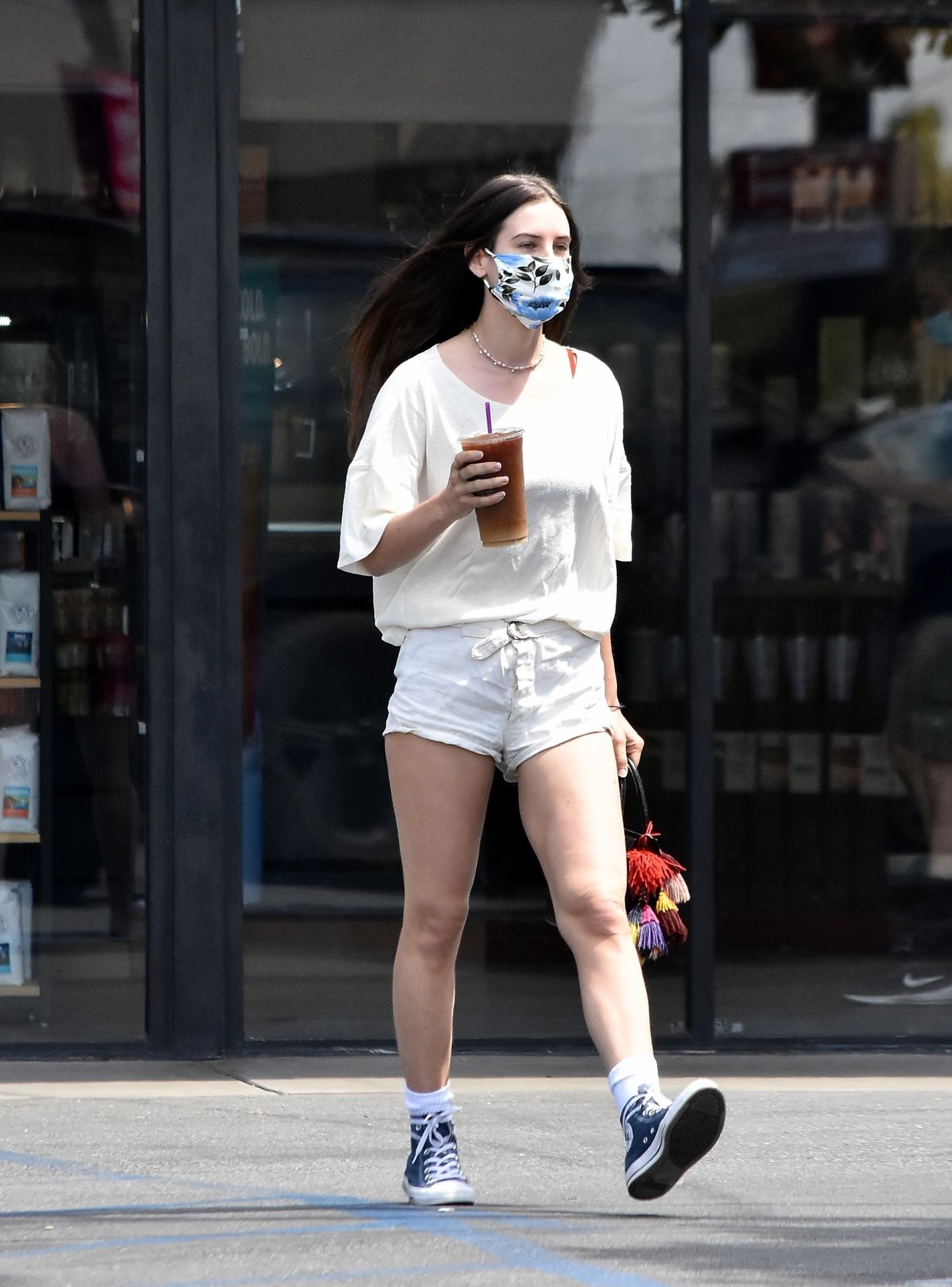 Sexy Scout Willis Gets Her Iced Coffee with a Floral Mask (39 Photos)