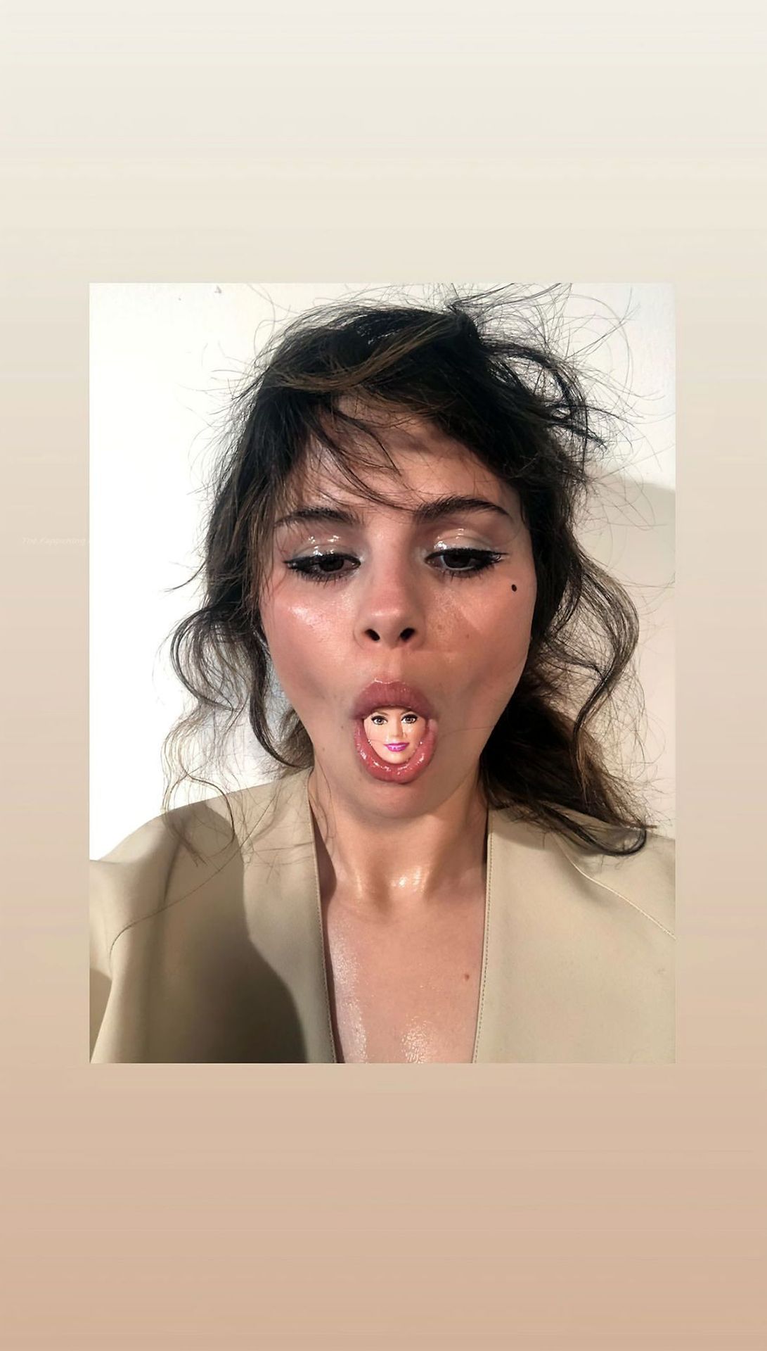 Selena Gomez Nude & Sexy Collection  - Part 2 (186 Photos)