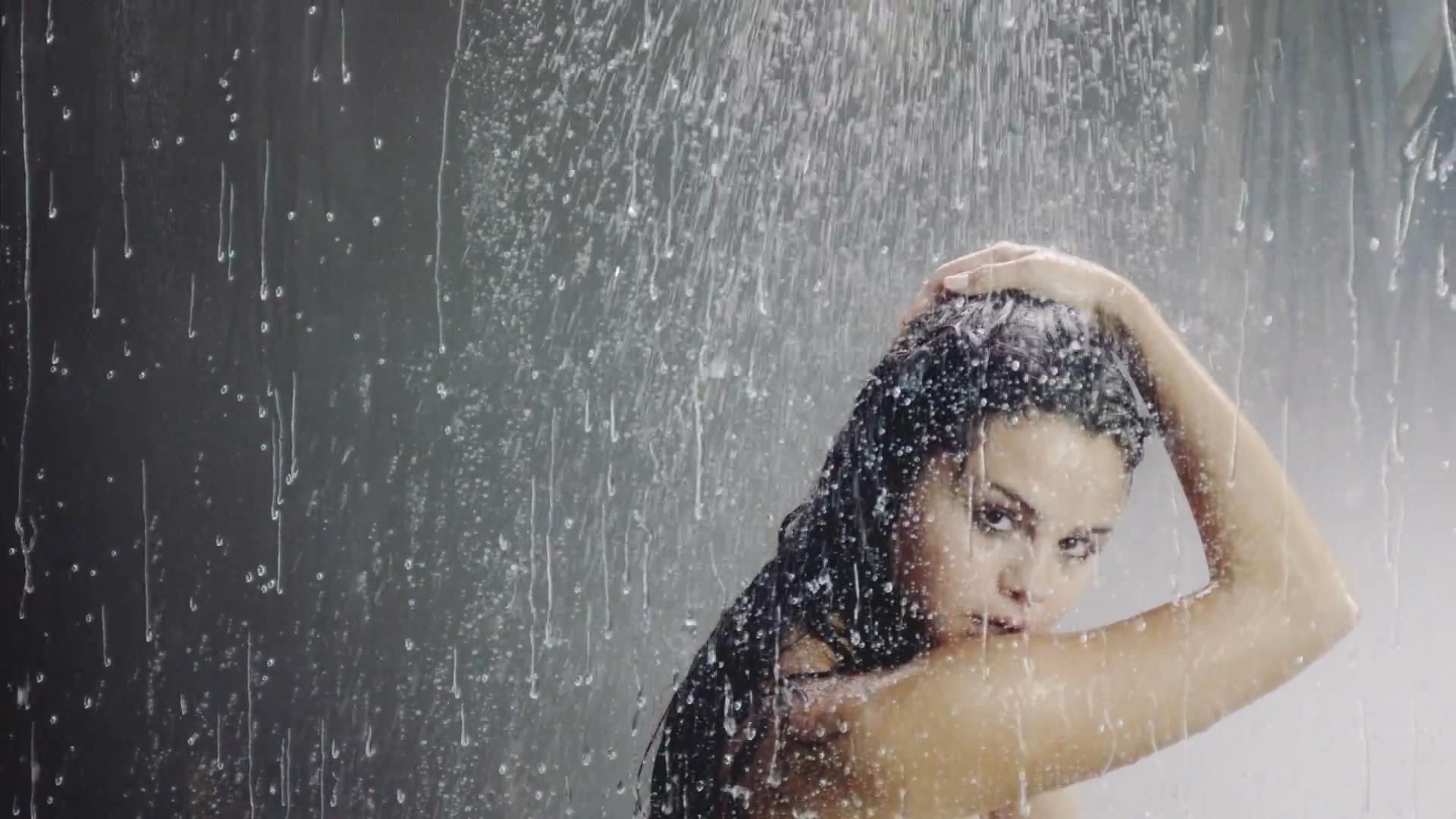 Shower brunette. Selena Gomez.