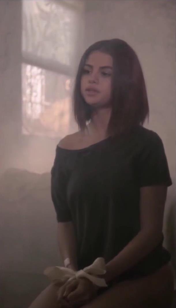 Selena Gomez Sexy (22 Pics & Video)