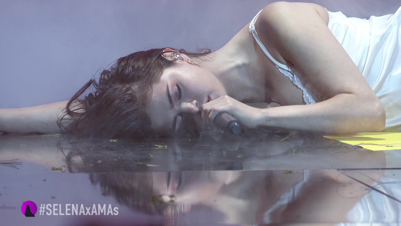 Selena Gomez Sexy (31 Pics + Gifs & Video)