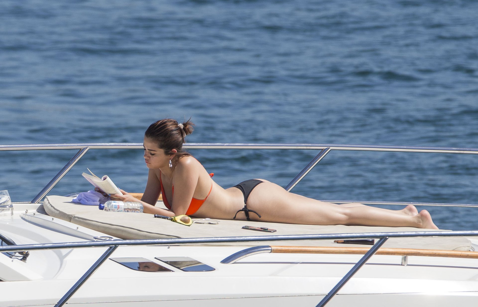 Selena Gomez Shows Off Her Sexy Cellulite Ass (95 Photos + Video & Gifs)