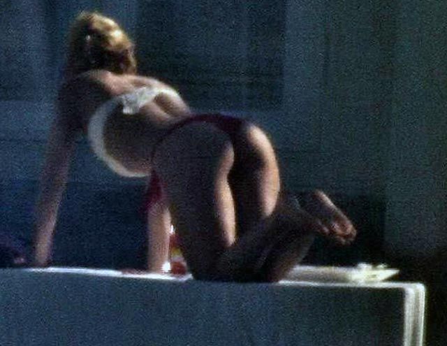 Shakira Nude & Sexy Collection  - Part 1 (162 Photos + Possible LEAKED Blowjob Porn Video)